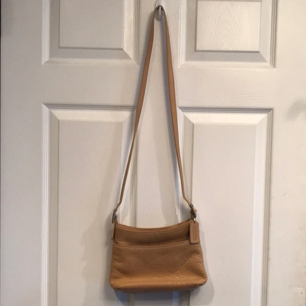 Authentic vintage Coach brand purse- Excellent condition